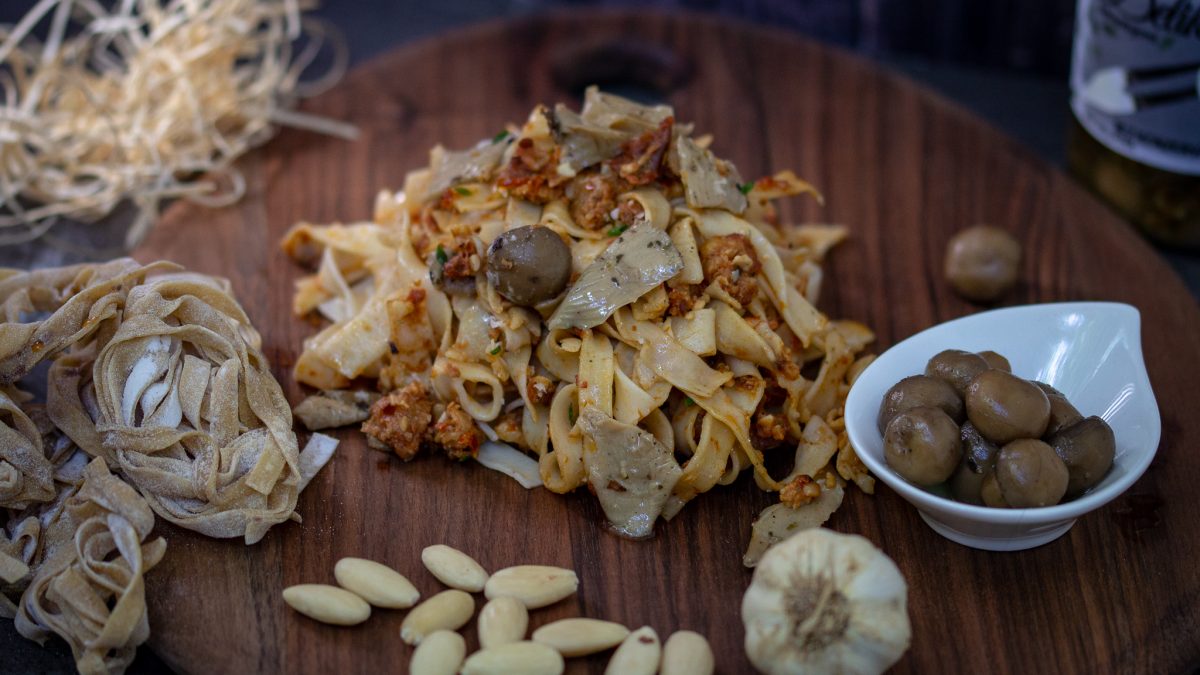 Pasta sa vrganjima i domaćim pestom od paradajza