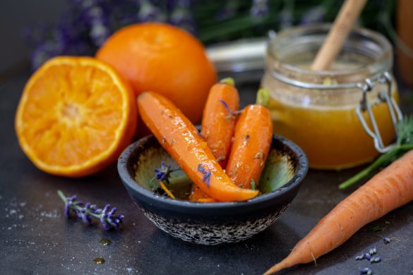 Glazirana šargarepa sa medom u soku od mandarine